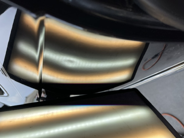 Another reflection-light view of the dark door body line